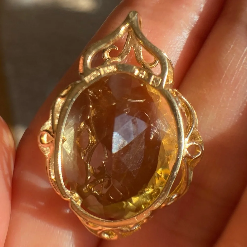 14 Carats Limon Quartz Scroll Frame Oval Pendant - SOLID 14K Yellow Gold